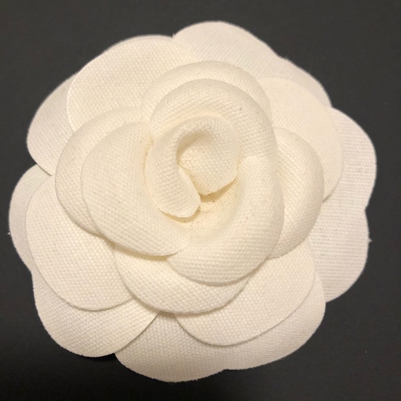 Chanel flower - Picture 3 of 4